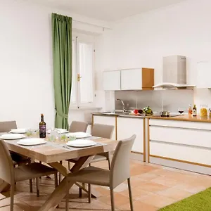  Apartment Myapartsuite Colosseo